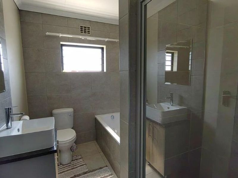 4 Bedroom Double storey for Sale in Lotus Garden  - Photo 7