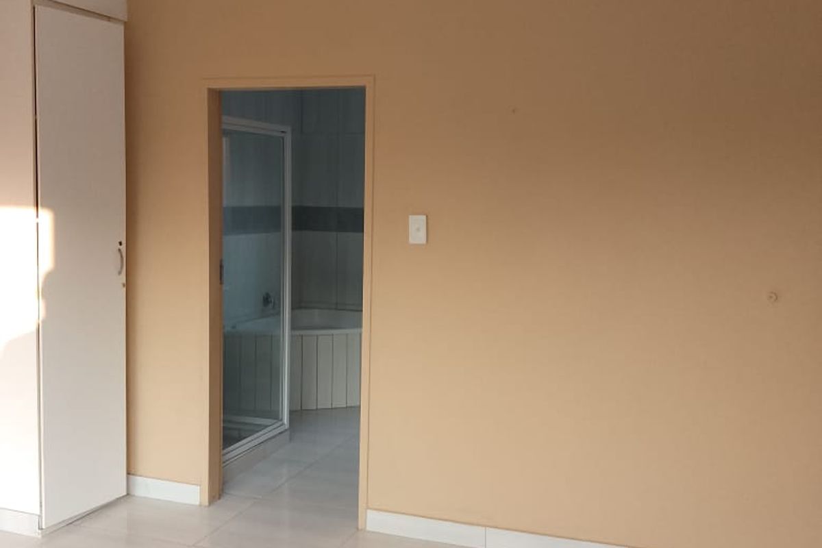 three bedroom unit in pennywhistle estate to rent-immediately - Photo 5