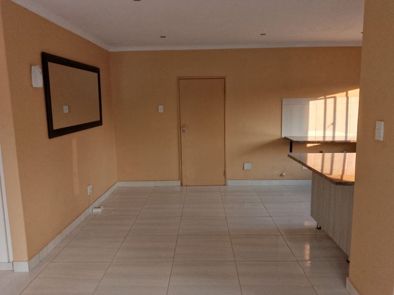 three bedroom unit in pennywhistle estate to rent-immediately - Photo 2