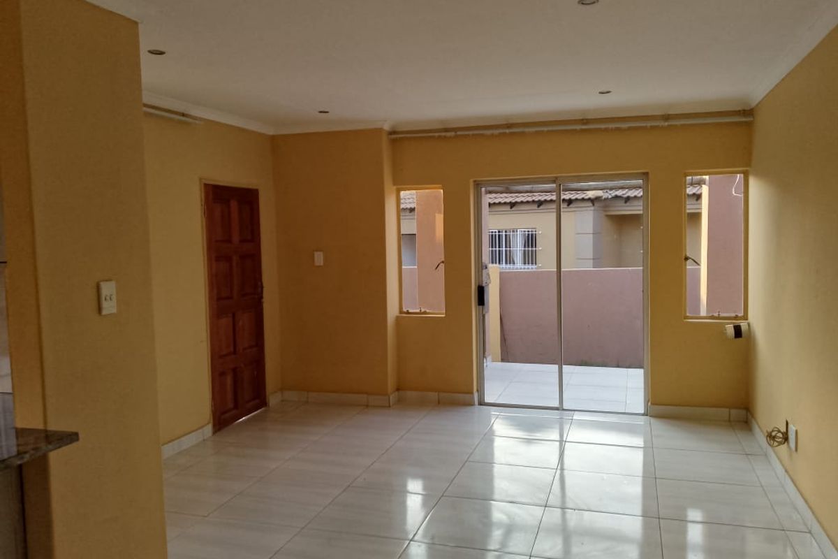 three bedroom unit in pennywhistle estate to rent-immediately - Photo 3