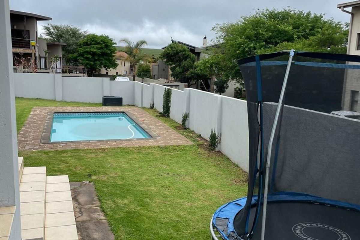 Modern Big Home in Secure Golfing estate looking for the perfect Family! - Photo 2