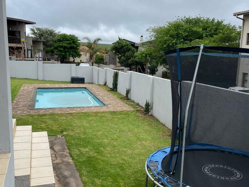 Modern Big Home in Secure Golfing estate looking for the perfect Family! - Photo 2