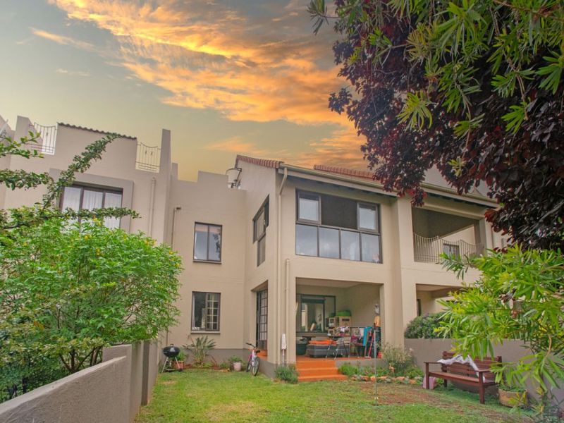 2 Bed Townhouse For Sale – Spacious, Modern & Well-Located! - Photo 2