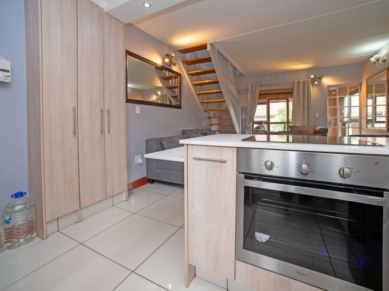 2 Bed Townhouse For Sale – Spacious, Modern & Well-Located! - Photo 5