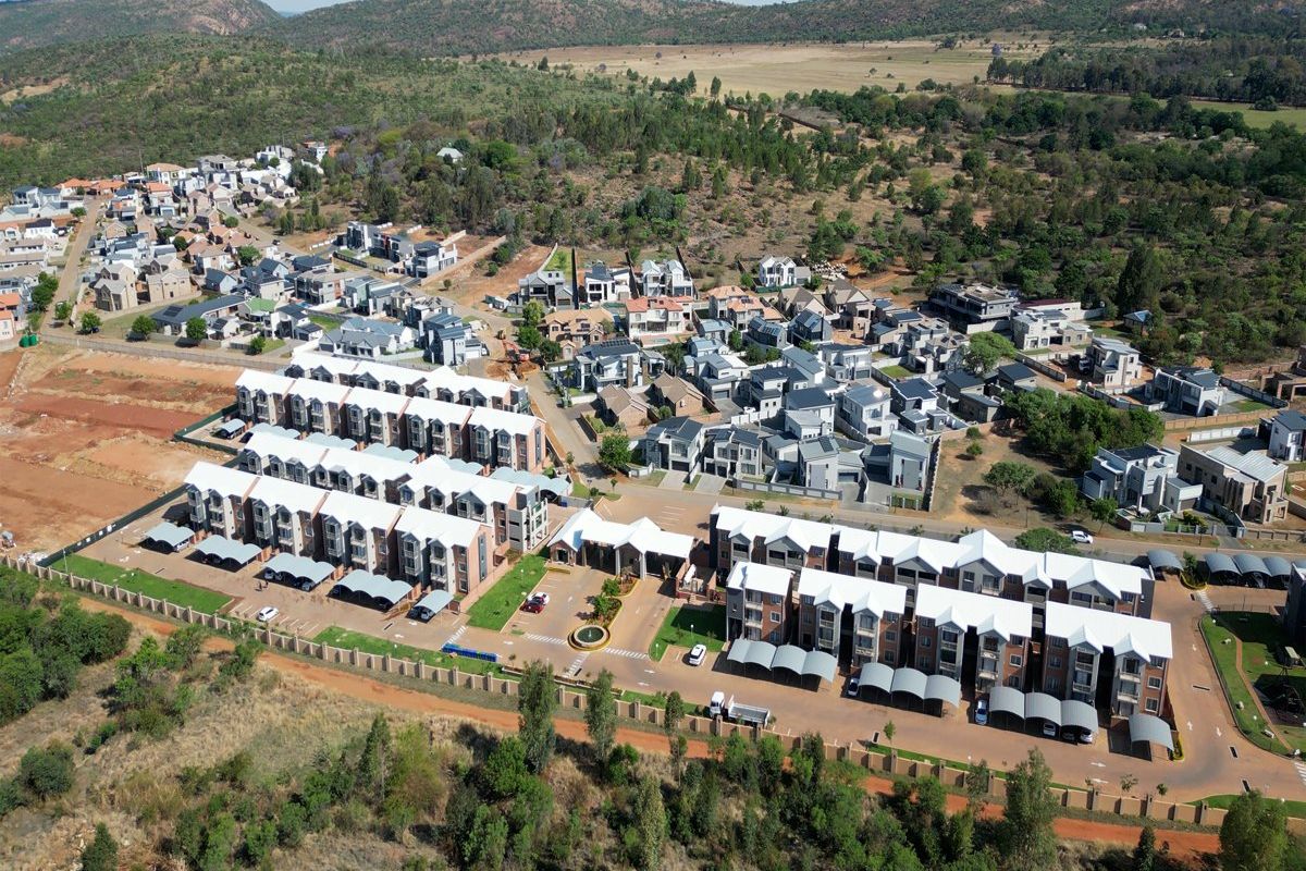 Roodepark Eco Estate , Where Luxury Meets Nature - No Transfer Duty  - Photo 2