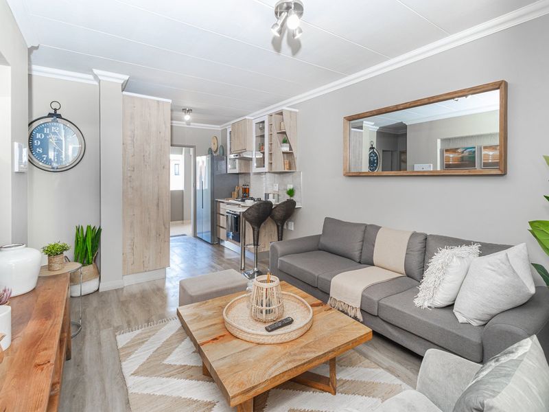 Ground Floor Unit , Where Luxury Meets Nature, No Transfers Duty   - Photo 5