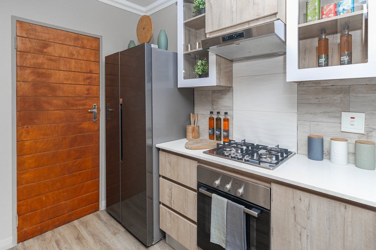 Ground Floor Unit , Where Luxury Meets Nature, No Transfers Duty   - Photo 2