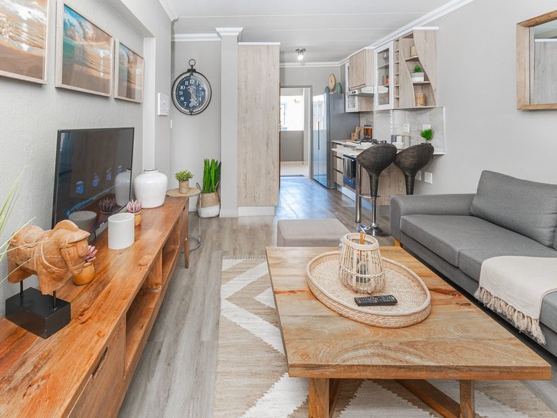 Ground Floor Unit , Where Luxury Meets Nature, No Transfers Duty   - Photo 6