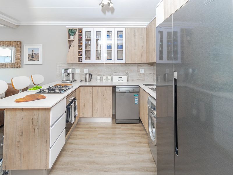 Ground Floor Unit for SALE, No Transfer Duty  - Photo 8