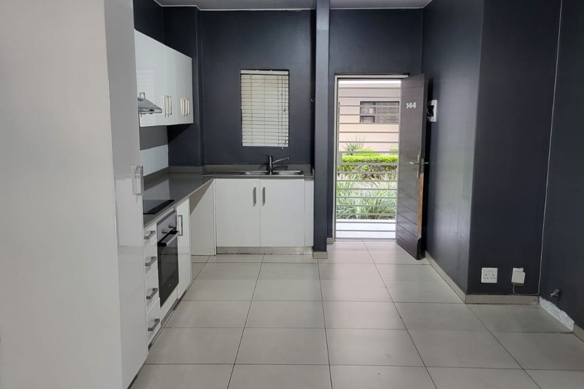 3-bedroom & 2-bathroom stylish  apartment, secure now!! - Photo 3