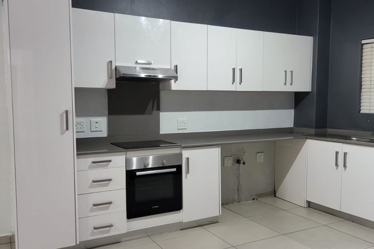 3-bedroom & 2-bathroom stylish  apartment, secure now!! - Photo 2