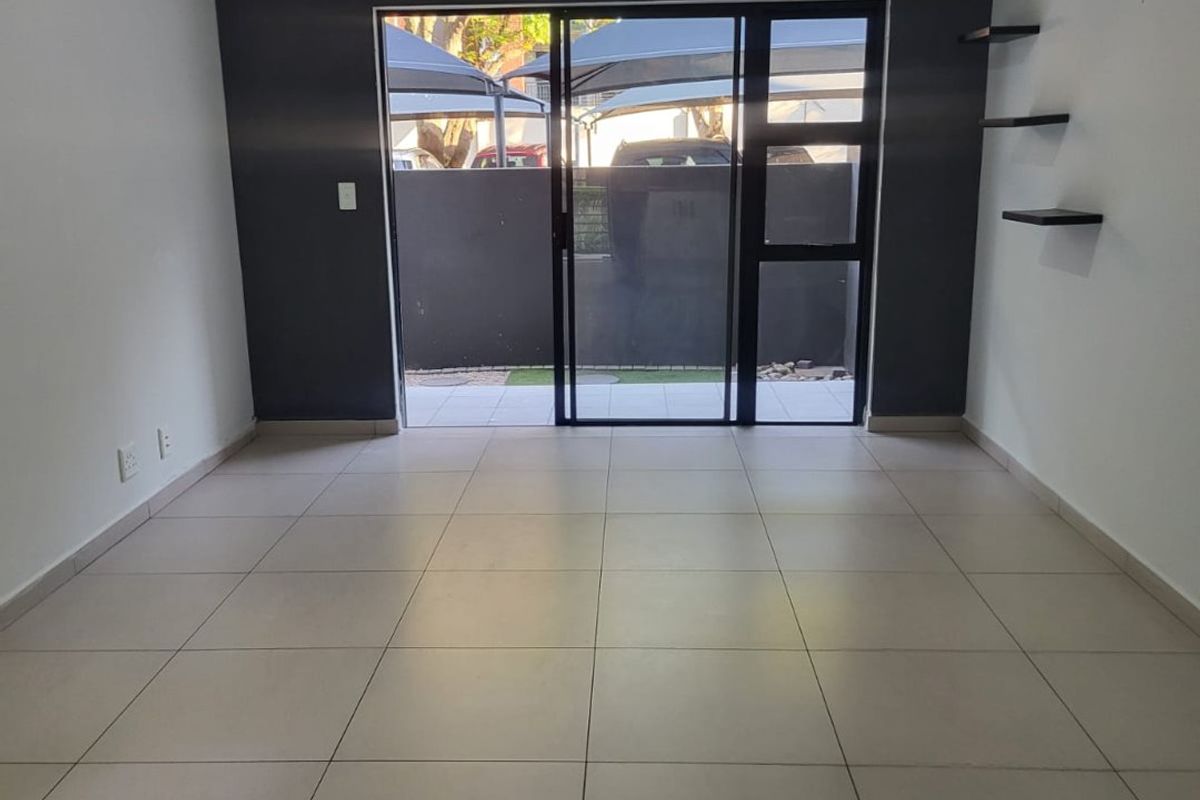 3-bedroom & 2-bathroom stylish  apartment, secure now!! - Photo 4