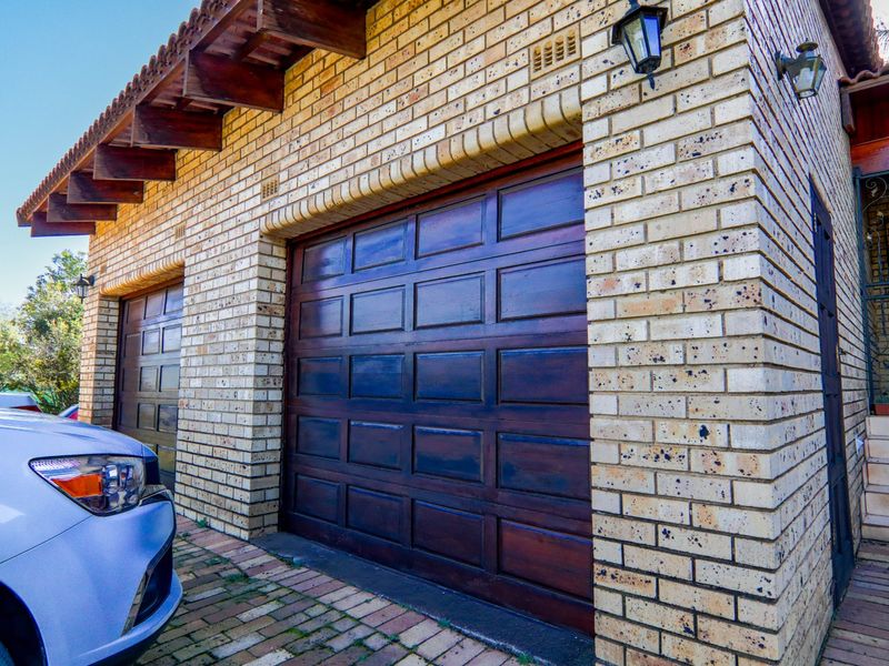 SPACIOUS HOMESTEAD/RANDJESFONTEIN ESTATE - Photo 5