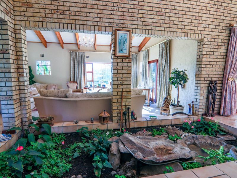SPACIOUS HOMESTEAD/RANDJESFONTEIN ESTATE - Photo 7