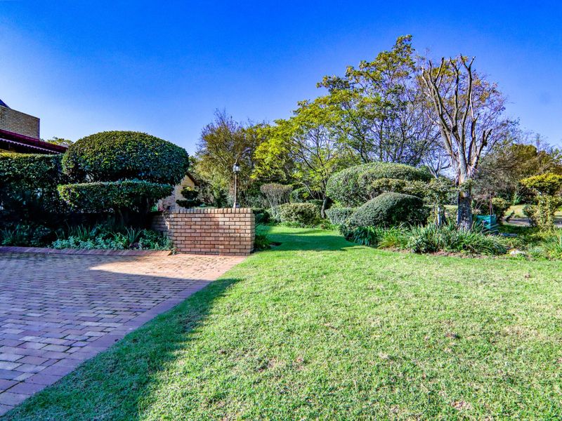 SPACIOUS HOMESTEAD/RANDJESFONTEIN ESTATE - Photo 3