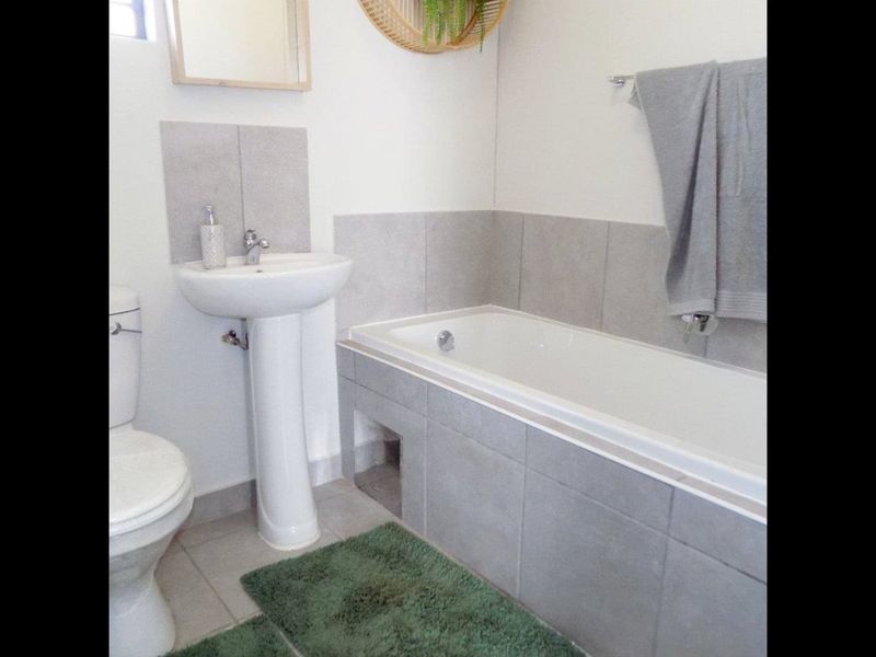 Brand new 3 bedrooms with 2 bathrooms for sale in Sky City Gated Community! - Photo 6