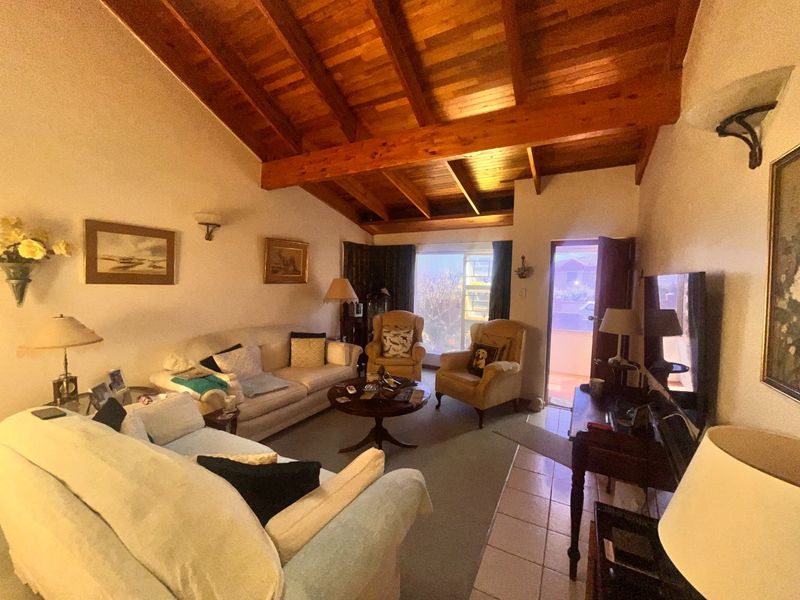 Immaculate 3-Bedroom Home with Scenic Views and Bonus Cottage  - Photo 10