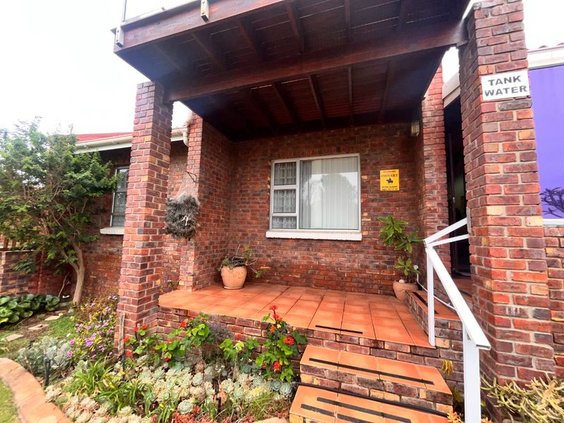 Immaculate 3-Bedroom Home with Scenic Views and Bonus Cottage  - Photo 2