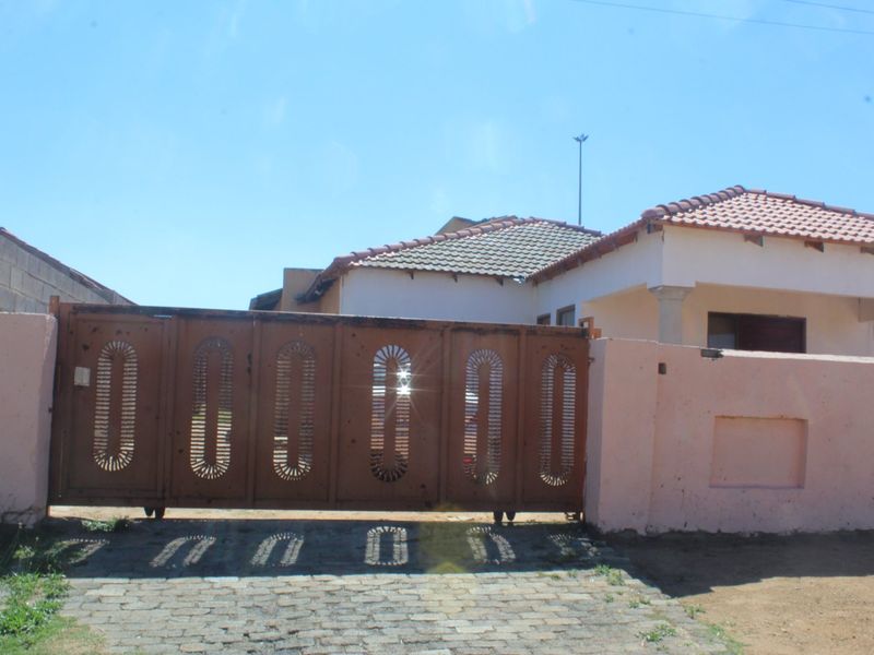 RDP House for sale in Lufhereng Ext 1 - Photo 7