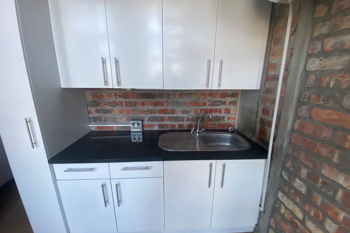 0 Bed Commercial in Woodstock for Rent - Photo 4