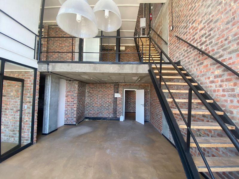 306m2 Commercial Space to Let  - Photo 2