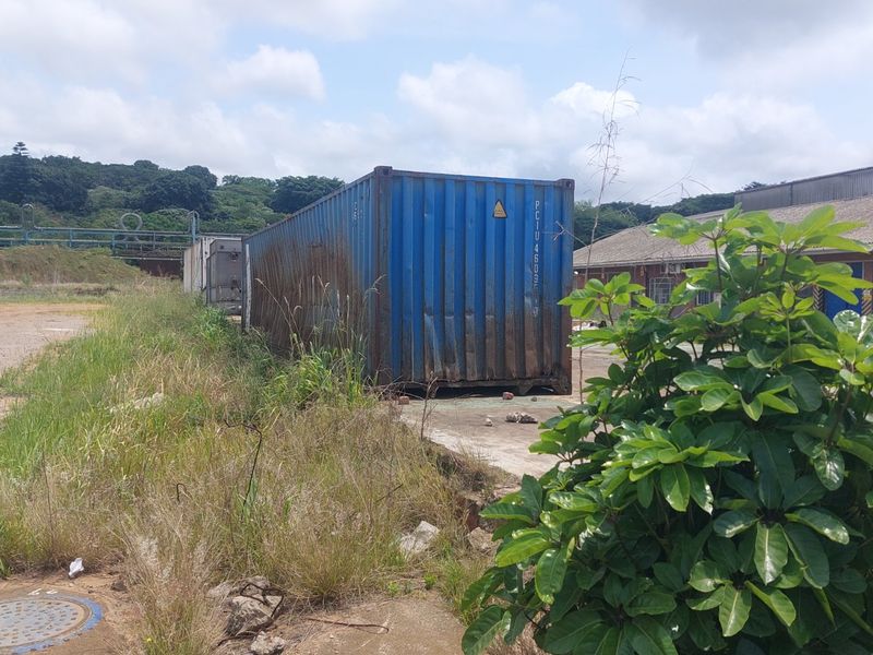 Open yard space for rental in Umbogintwini. - Photo 3