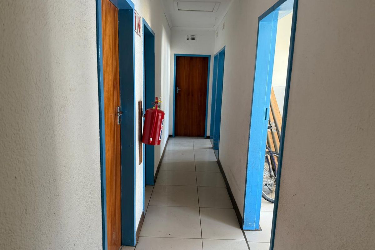 SOLE MANDATE-THE BEST OF BOTH WORLDS IN PENINA PARK - Photo 4