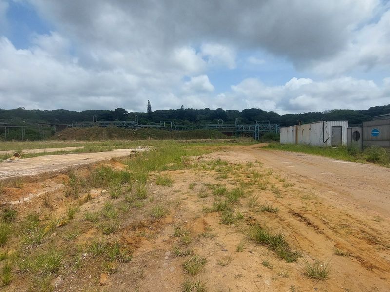 Open yard space for rental in Umbogintwini - Photo 4
