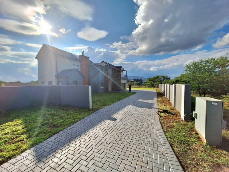 BRAND NEW MODERN DOUBLE STOREY HOUSE – LA CAMARGUE PRIVATE  COUNTRY ESTATE. - Photo 7