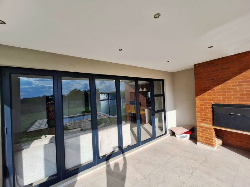 BRAND NEW MODERN DOUBLE STOREY HOUSE – LA CAMARGUE PRIVATE  COUNTRY ESTATE. - Photo 6