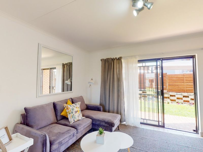 4 Bedroom 2 Bathroom apartment for sale in Ashwood, Monavoni! - Photo 6