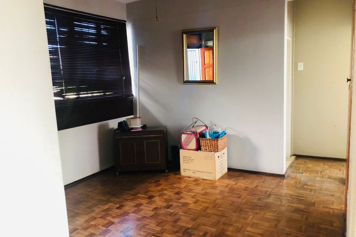 2 Bedrooms, 1 Bathroom Apartment To Let In Pinetown Central, Durban - Photo 4