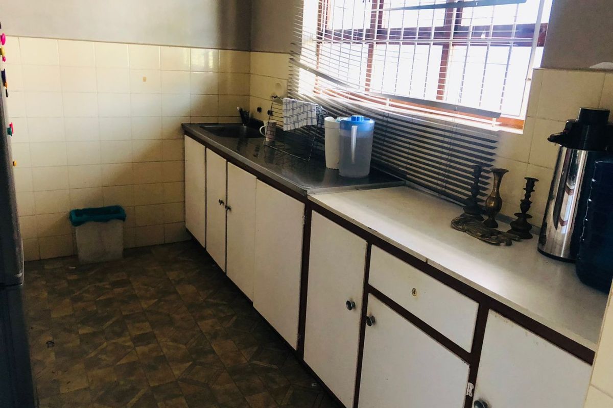 2 Bedrooms, 1 Bathroom Apartment To Let In Pinetown Central, Durban - Photo 5