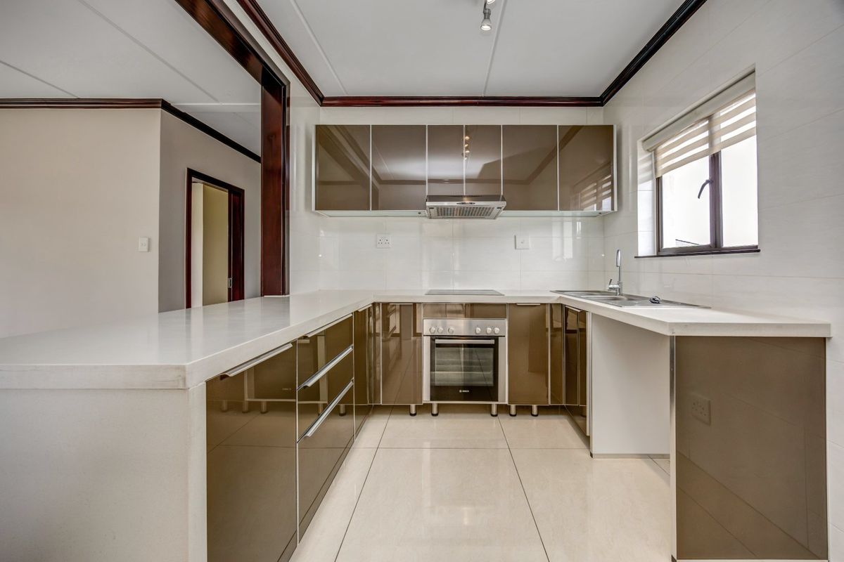 2 Bedroom 2 Bathroom First Floor For Sale At Cedar Acres. - Photo 2