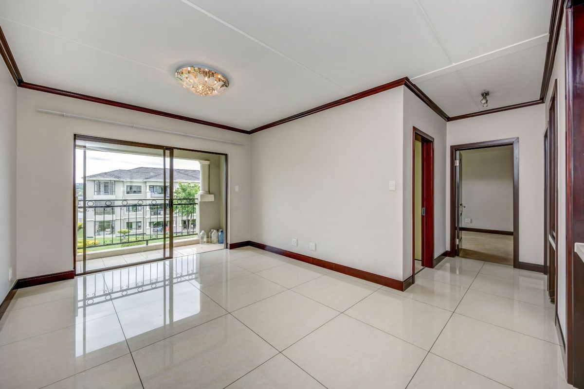 2 Bedroom 2 Bathroom First Floor For Sale At Cedar Acres. - Photo 4