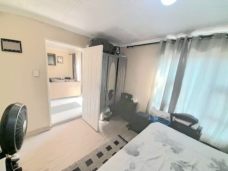 Neat 4-Bedroom Home for Sale in NU 15, Mdantsane - Photo 2