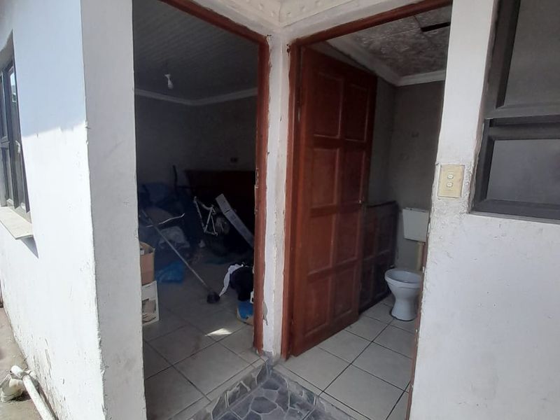 Neat 4-Bedroom Home for Sale in NU 15, Mdantsane - Photo 8