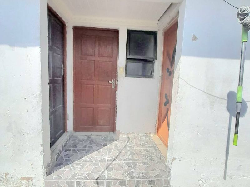 Neat 4-Bedroom Home for Sale in NU 15, Mdantsane - Photo 7