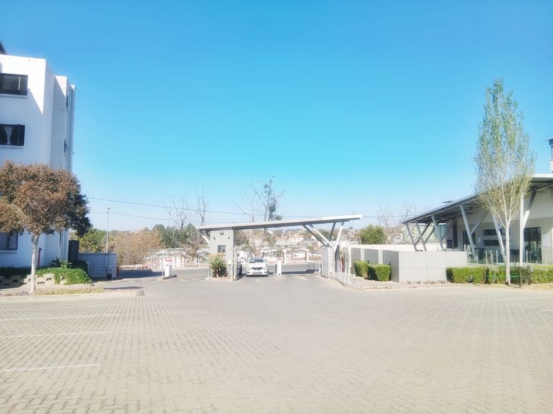 Soho Junction, Broadacres: A Masterclass in Modern Living - Photo 2