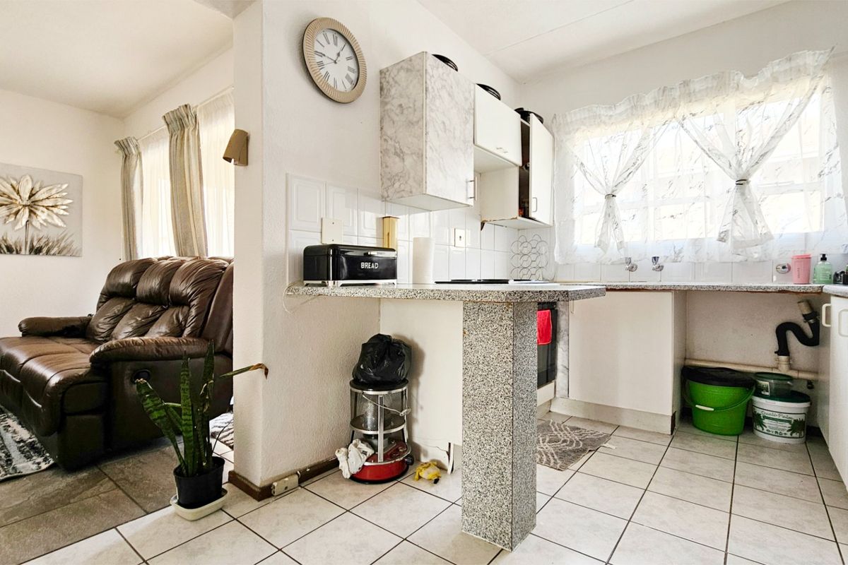 A neat apartment in Three Rivers Proper. - Photo 2