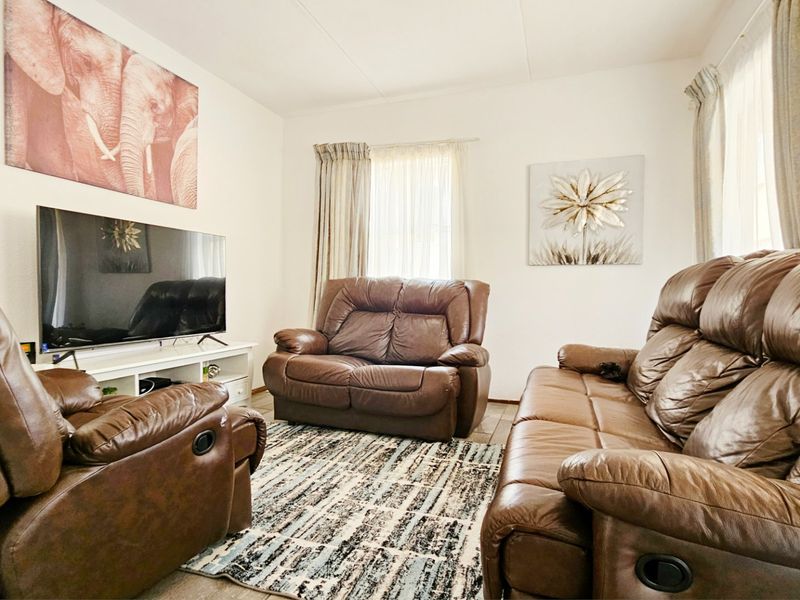 A neat apartment in Three Rivers Proper. - Photo 4