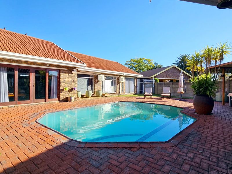 An entertainer’s dream home in Falcon Ridge. - Photo 9