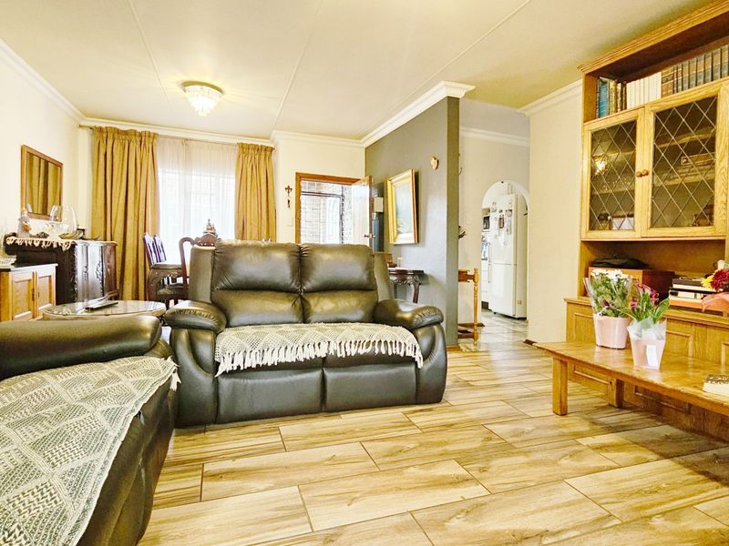 Flawless townhouse in Three Rivers. - Photo 8