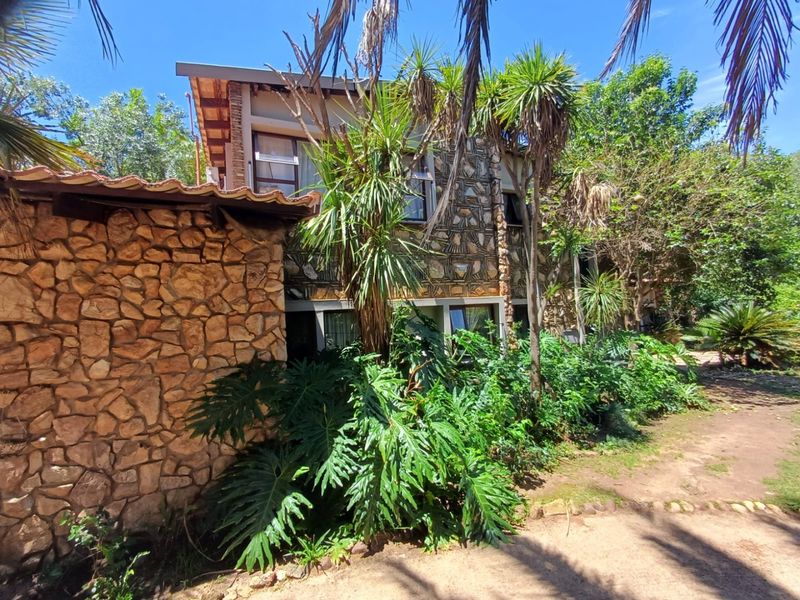 A Modern Family Haven in Songloed, Ext 1 - Photo 2