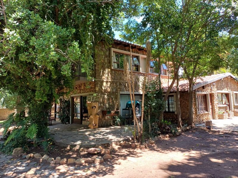 A Modern Family Haven in Songloed, Ext 1 - Photo 8