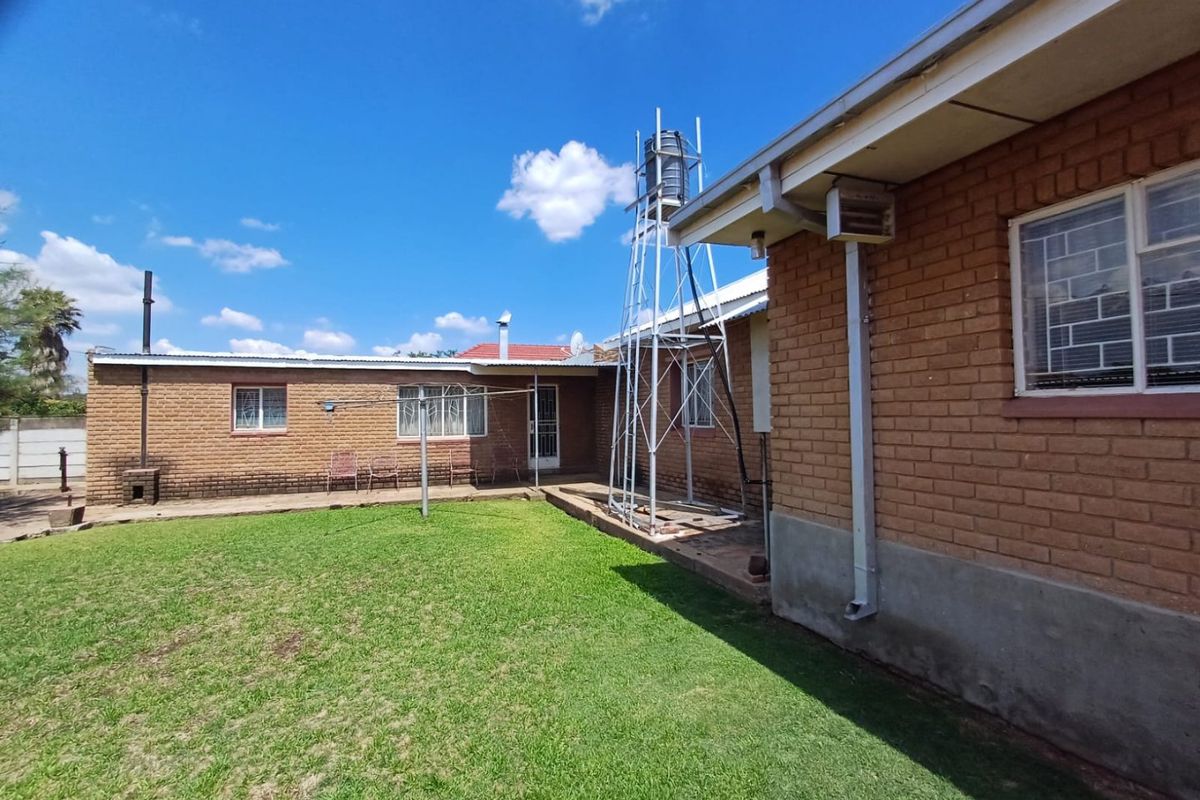 A Spacious Family Retreat in the Heart of Songloed - Photo 5