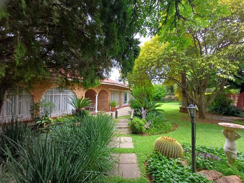 A Spacious Family Gem in the Heart of Flimieda - Photo 4