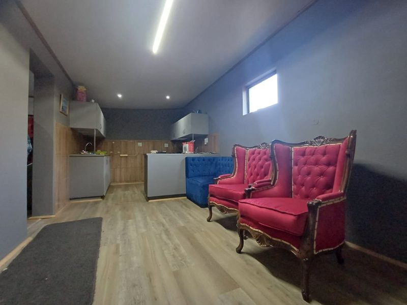 A Spacious Dual-Living Opportunity in Stilfontein - Photo 10