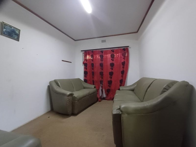 A Spacious Dual-Living Opportunity in Stilfontein - Photo 6