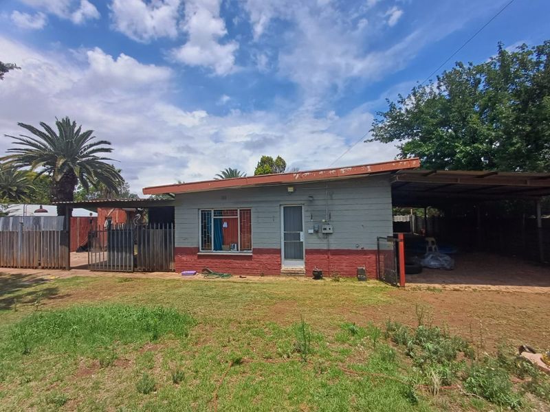 Exceptional Family Home Priced Below Market Value - Photo 3